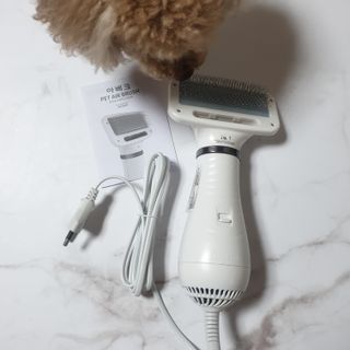아베크 펫 강아지 고양이 애견 에어 브러쉬 드라이기 올인원 — 4점을 준 리뷰어가 2021년 7월 올린 사용 사진