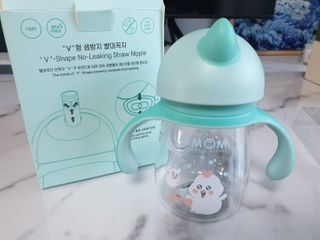 유비맘 트라이탄 코니빨대컵_컬러 랜덤 발송 — 5점을 준 리뷰어가 2021년 2월 올린 사용 사진