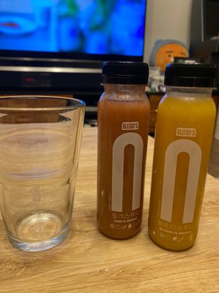BLENDY'S 핑크 스무디+블론디 스무디 — 5점을 준 리뷰어가 2021년 11월 올린 사용 사진