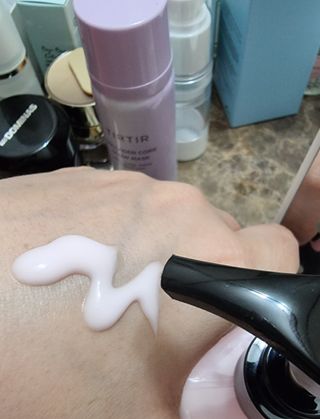 난나 살몬 스파이더 검버섯 미백 톤업 화이트닝 연어 앰플 크림 300ml 대용량 — 5점을 준 리뷰어가 2022년 8월 올린 사용 사진