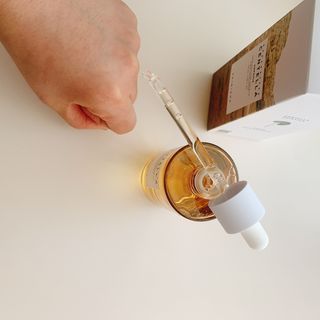 [스킨1004] 마다가스카르 센텔라 앰플 100ml — 5점을 준 리뷰어가 2024년 5월 올린 사용 사진