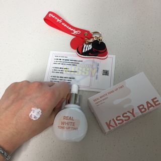 KISSY BAE 키시베이 키시베이 리얼화이트 톤업틴트 — 4.5점을 준 리뷰어가 2021년 7월 올린 사용 사진