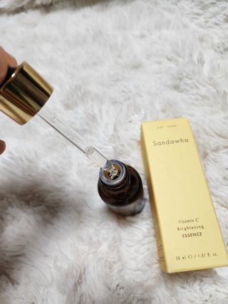 스킨큐어 산다화 비타민c 화이트닝 에센스 30ml — 4.5점을 준 리뷰어가 2024년 1월 올린 사용 사진