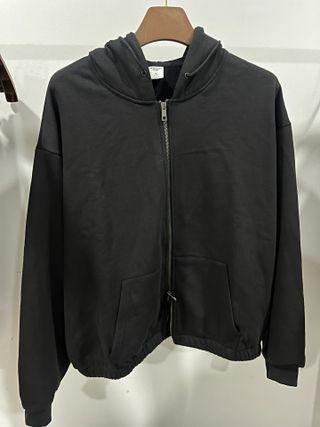 MAPLESYRUPFACTORY 메이플 올데이 후디 5.COL — 5점을 준 리뷰어가 2023년 2월 올린 사용 사진