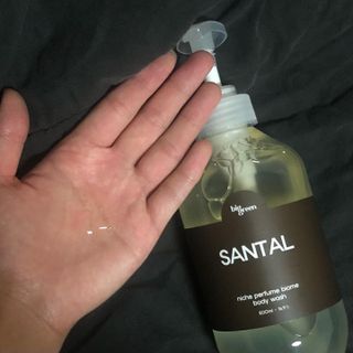 빅그린 니치 퍼퓸 바이옴바디워시 500ml(상탈, 블랙베리&베이, 블랑쉐 3종 중 택1) — 5점을 준 리뷰어가 2022년 9월 올린 사용 사진