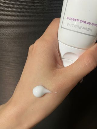 셀프 모이스처라이징 프로텍션 크림 셀프 모이스처라이징 프로텍션크림 — 5점을 준 리뷰어가 2022년 4월 올린 사용 사진
