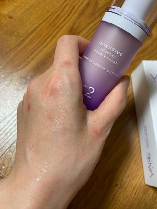 바르셀 주름개선 리프팅 영양크림 인텐시브 리포좀 더블크림-C2 50ml — 5점을 준 리뷰어가 2021년 11월 올린 사용 사진