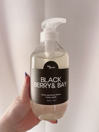 빅그린 니치 퍼퓸 바이옴바디워시 500ml(상탈, 블랙베리&베이, 블랑쉐 3종 중 택1) — 4점을 준 리뷰어가 2022년 7월 올린 사용 사진