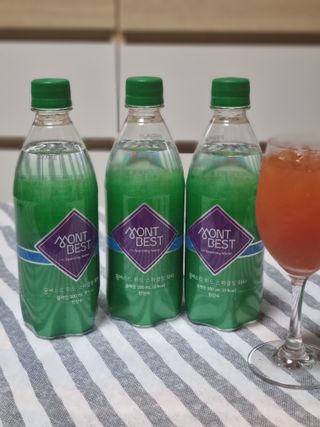 몽베스트 Montbest with Sparkling water Plain 20병 — 5점을 준 리뷰어가 2021년 11월 올린 사용 사진