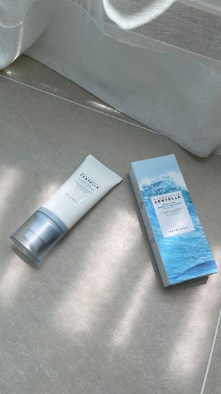 MF[스킨1004] 마다가스카르 센텔라 히알루-시카 워터핏 선세럼 50ml — 5점을 준 리뷰어가 2024년 5월 올린 사용 사진