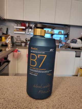 [포레스트스토리] 탈모증상완화 샴푸 1,000ml — 5점을 준 리뷰어가 2022년 4월 올린 사용 사진