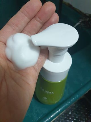 [후르디아] 아보카도 약산성 비건 여성 청결제 — 5점을 준 리뷰어가 2021년 4월 올린 사용 사진