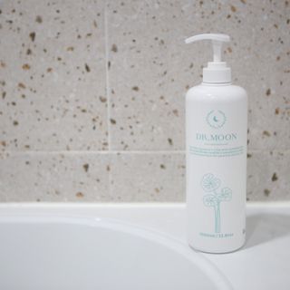 [닥터문] 센텔라 시카케어 화이트머스크 바디워시 1000ml — 5점을 준 리뷰어가 2023년 7월 올린 사용 사진