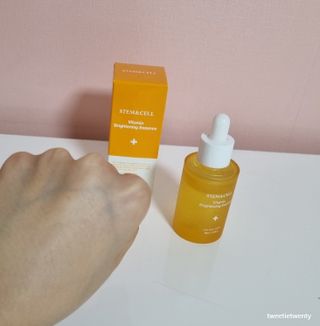 체르엠 스템앤셀 비타민 브라이트닝 에센스 30ml 1개 — 5점을 준 리뷰어가 2021년 8월 올린 사용 사진