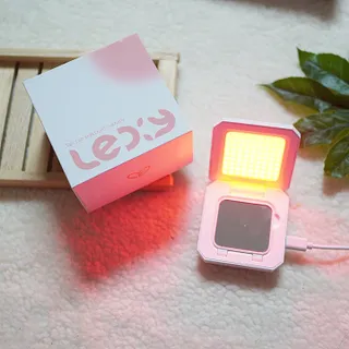 LEDi:Y(레이디) 에임텍 LED 뷰티디바이스 Ledi-y 레이디 — 5점을 준 리뷰어가 2023년 2월 올린 사용 사진