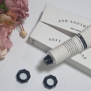 멈칫(MUMCHIT) 넥퍼퓸 NECKPERFUME 2가지 향 — 5점을 준 리뷰어가 2021년 11월 올린 사용 사진