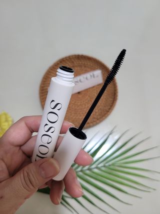 더소설 소설 블랙아이래쉬 세럼 10g(SOSEOL BLACK EYELASH SERUM 10g) — 5점을 준 리뷰어가 2023년 6월 올린 사용 사진