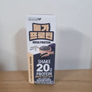 바디랩 프로틴음료 단백질쉐이크 메가프로틴 — 5점을 준 리뷰어가 2022년 4월 올린 사용 사진
