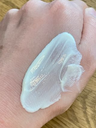 바노바기 코스메틱 바노바기 밀크씨슬 리페어 시카 선스크린 플러스 50ml — 4.5점을 준 리뷰어가 2023년 4월 올린 사용 사진