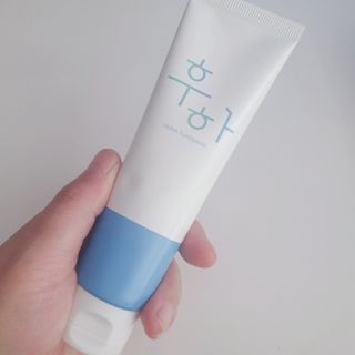 [심폐소생소] 무불소 임산부 천연 치약 — 5점을 준 리뷰어가 2021년 11월 올린 사용 사진
