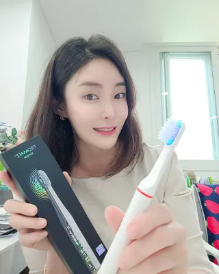 트로마츠 심플 미세전류 칫솔 — 5점을 준 리뷰어가 2022년 5월 올린 사용 사진