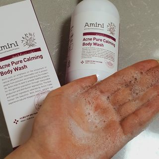 아미니 아크네 퓨어카밍 바디워시 500ml — 5점을 준 리뷰어가 2021년 6월 올린 사용 사진