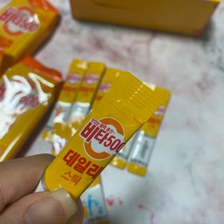 광동제약 [광동] 비타500데일리스틱 70포X2개 + 뚱랑이엽서 + 쇼핑백 증정 — 5점을 준 리뷰어가 2022년 1월 올린 사용 사진