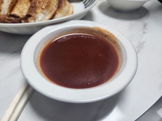 (주)성경순만두 곤약만두.콘치즈만두,삼각당면만두,당면 야끼만두,대구전통 납작만두,떡뽁이 매콤소스,달콤소스 — 5점을 준 리뷰어가 2023년 4월 올린 사용 사진
