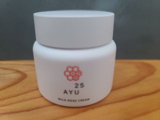 AYU25[아유트웬티파이브]다마스크로즈워터 베이스 천연 수분 촉촉 크림 — 5점을 준 리뷰어가 2021년 4월 올린 사용 사진