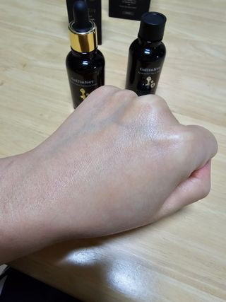코매료 셀인키 리바이탈 퍼펙트 세럼 2종(천연오일100프로+순수비타민c150,000ppm) — 5점을 준 리뷰어가 2024년 2월 올린 사용 사진