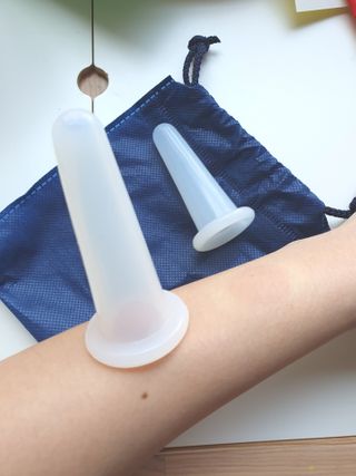 메디미케이알 커핑테라피 실리콘부항마사지 리프팅 페이스+바디 안티 셀룰 라이트 6pcs — 3점을 준 리뷰어가 2021년 2월 올린 사용 사진
