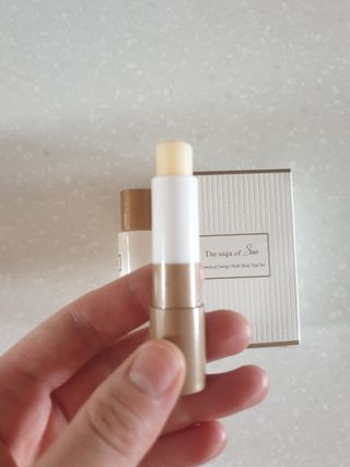 더사가오브수 [사가수] 효혜윤 보태니컬 에너지 에센스인로션 20ml /아이포올 스틱 3g — 5점을 준 리뷰어가 2023년 2월 올린 사용 사진