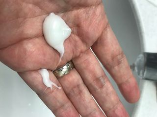 [갸스비] 명불허전, 남성을 위한 브랜드 갸스비의 올인원, 폼클렌징, 헤어오일 3종 — 4점을 준 리뷰어가 2021년 4월 올린 사용 사진