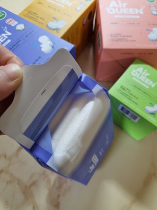 에어퀸 뉴브레스 유기농 생리대 4종 (팬티라이너 20P + 중형 10P + 대형 10P + 오버나이트 8P)_체험단 — 5점을 준 리뷰어가 2024년 6월 올린 사용 사진
