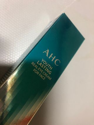 [NEW 탄력유턴 아이크림] AHC 유스 래스팅 리얼 아이크림 포 페이스 — 5점을 준 리뷰어가 2021년 4월 올린 사용 사진
