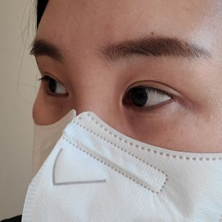 나무드 [유한킴벌리] 크리넥스 KF94 데일리 마스크 화이트 대형 블랙 10개 , 대형 화이트 10개 — 5점을 준 리뷰어가 2021년 10월 올린 사용 사진