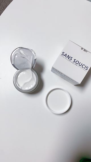 산수시 아쿠아 베네핏 24h 수부지 물광 속건조 수분크림 50ml — 5점을 준 리뷰어가 2021년 7월 올린 사용 사진