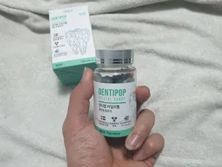작심연구소 구취제거+충치예방+치아화이트닝 마법의 캔디 덴티팝3종(맛 랜덤 발송) — 4점을 준 리뷰어가 2022년 5월 올린 사용 사진