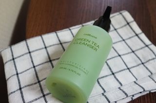 프리마인 메이크업과 들뜨는 각질까지 한방에 깐달걀로! 순하기까지한 셀베이스 그린티클렌저(200ml) — 5점을 준 리뷰어가 2023년 3월 올린 사용 사진