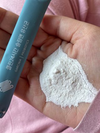 클린24시간 슬림앤유산균 1박스 (3.5g X 15포) — 5점을 준 리뷰어가 2022년 11월 올린 사용 사진