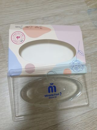 미라클풋 유리발각질제거기 물없이 쓱싹쓱싹 몇번만에 발각질 완벽제거 — 4점을 준 리뷰어가 2021년 10월 올린 사용 사진