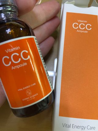 더마 사이언스 비타민 CCC 앰플 기미 브라이트닝 세럼 30ml — 5점을 준 리뷰어가 2021년 8월 올린 사용 사진