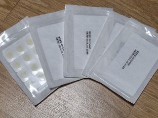 올리브영 엘라밴드 하이드로 도트 스팟패치 12mm, 티트리 — 5점을 준 리뷰어가 2022년 10월 올린 사용 사진