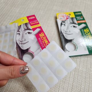 올리브영 엘라밴드 하이드로 도트 스팟패치 12mm, 티트리 — 5점을 준 리뷰어가 2022년 9월 올린 사용 사진