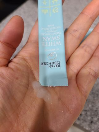 오투에니원 화이트 스완 갈락토미세스 비타민 C 워터 슬리핑 마스크 — 5점을 준 리뷰어가 2023년 2월 올린 사용 사진