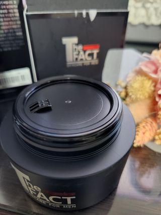 The Fact 더팩트 에스에프엔 브라이트닝 안티 링클 크림 50ml — 5점을 준 리뷰어가 2022년 5월 올린 사용 사진