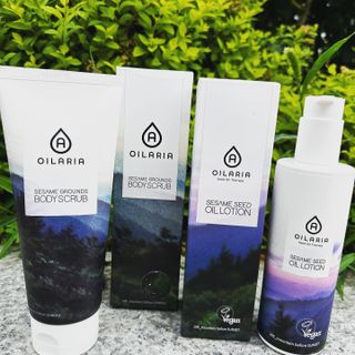 오일아리아 뉴트리 모이스처라이징 세사미 씨드 오일로션 & 데일리 디톡스 세사미 그라운즈 바디스크럽 — 5점을 준 리뷰어가 2023년 6월 올린 사용 사진