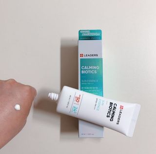 리더스코스메틱 리더스 카밍 바이오틱스 선 에센스 SPF 50+ PA++++ — 5점을 준 리뷰어가 2022년 6월 올린 사용 사진