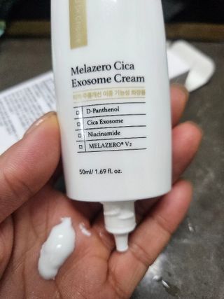 하이브리온 [쿠팡]멜라제로 시카엑소좀 크림 50ml PDRN 줄기세포 주름 미백기능성 피부과 병원입점, 1개, 50g — 5점을 준 리뷰어가 2025년 7월 올린 사용 사진