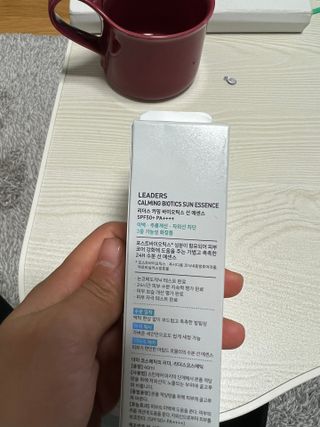 리더스코스메틱 리더스 카밍 바이오틱스 선 에센스 SPF 50+ PA++++ — 5점을 준 리뷰어가 2022년 8월 올린 사용 사진